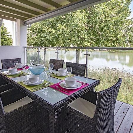 Howells Mere 88, Tranquility P Somerford Keynes Eksteriør billede