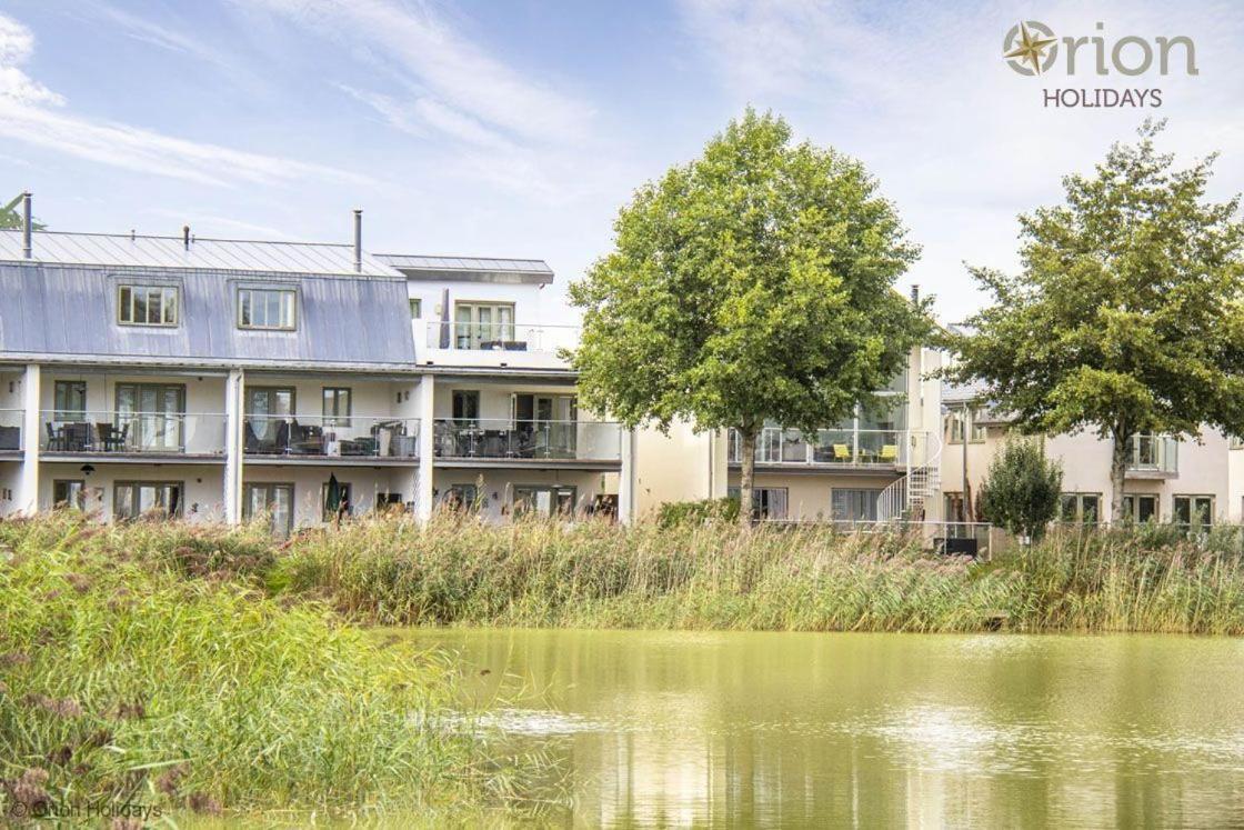 Howells Mere 88, Tranquility P Somerford Keynes Eksteriør billede